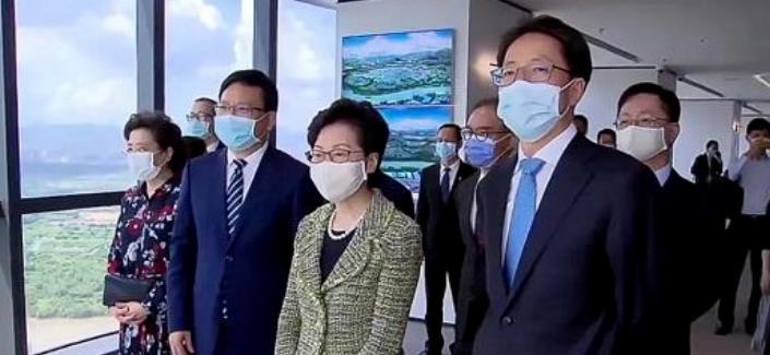 2025香港正版资料免费看,探索香港资讯，2025正版资料的免费观看之道